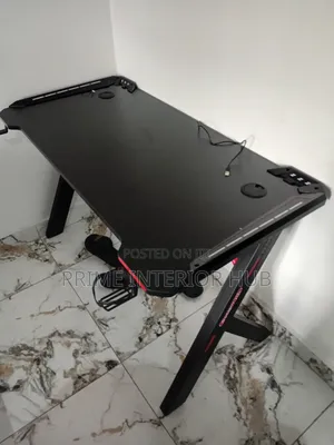 Spacious Gaming Desk for Home Setup 140cm