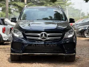 Mercedes-Benz GLE-Class GLE 350d 4MATIC 2017 Blue