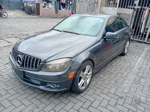 Mercedes-Benz C300 Luxury Sedan RWD (3.0L 6cyl 7A) 2010 Gray