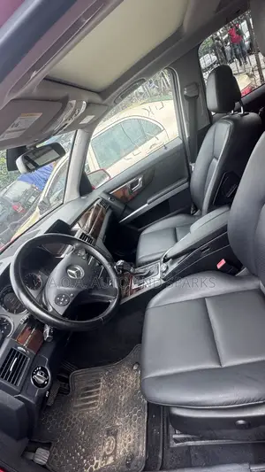 Mercedes-Benz GLK-Class 2010 Red