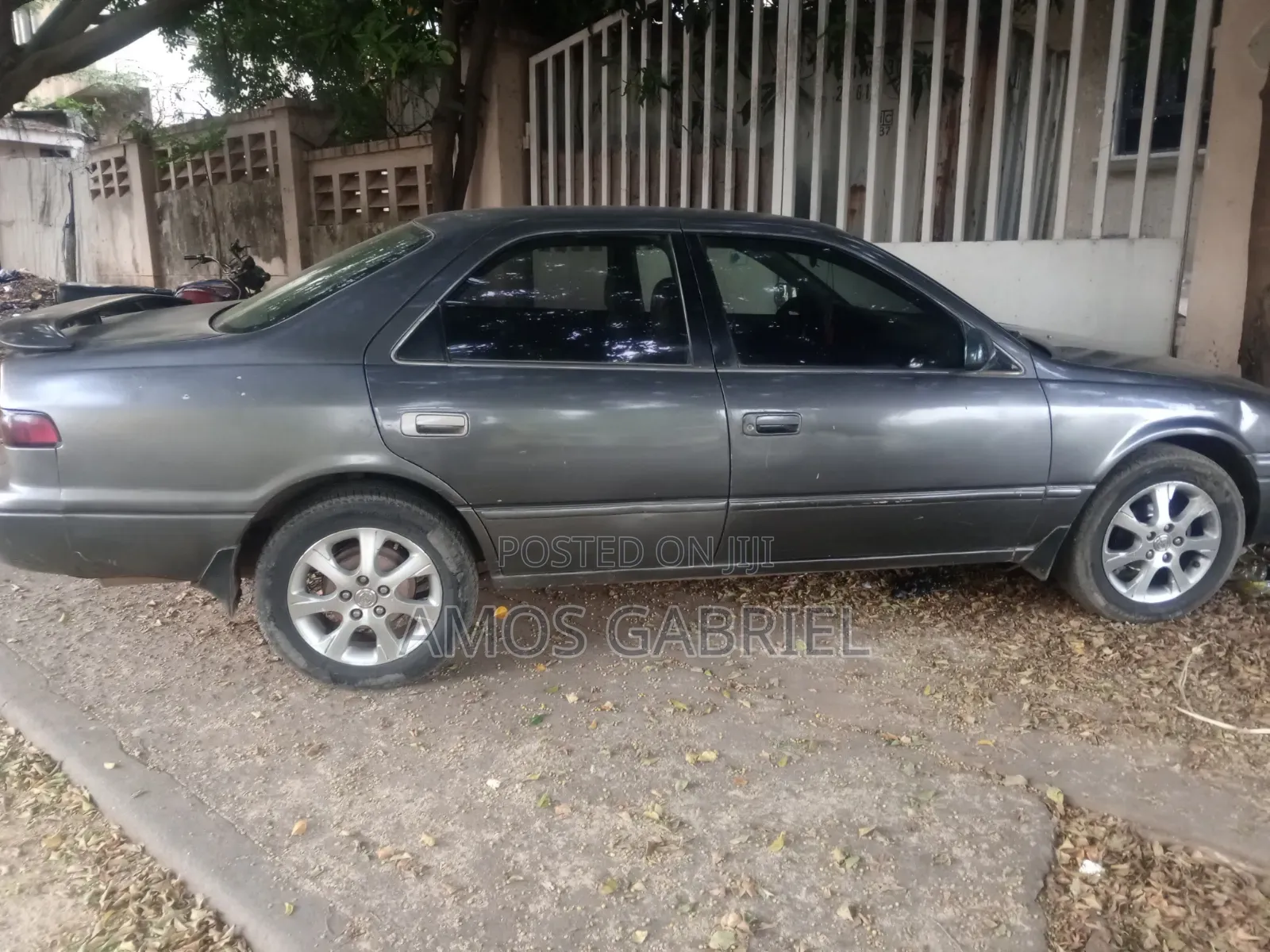 Toyota Camry Automatic 1998 Gray