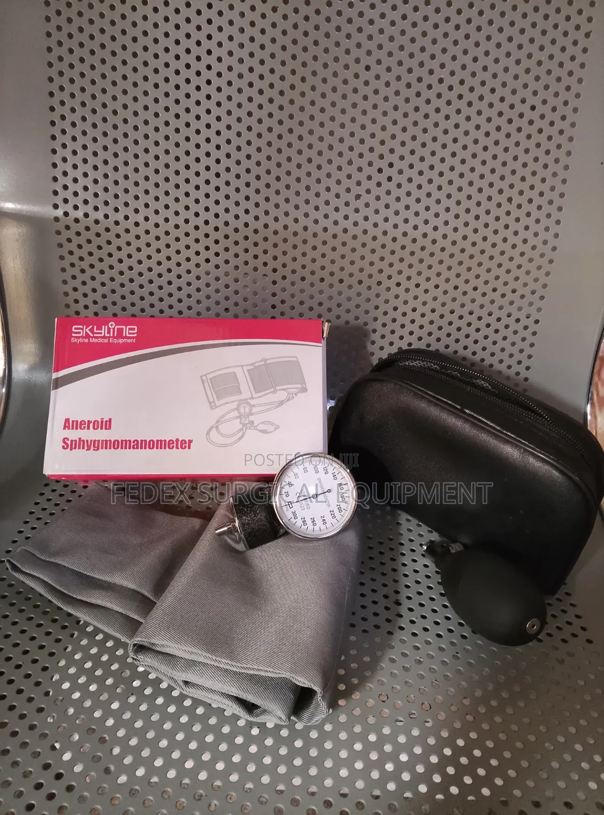 Skyline Aneroid Sphygmomanometer