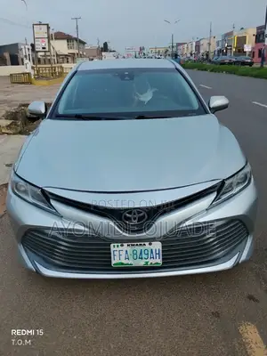 Toyota Camry LE (2.5L 4cyl 8A) 2019 Silver