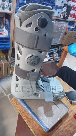 Adjustable Air Walker Boot