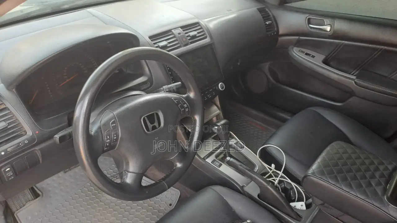 Honda Accord 2.0 Comfort Automatic 2005 Gray