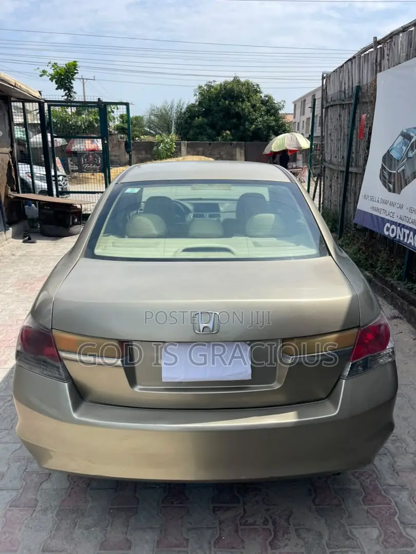 Honda Accord 2009 Gold
