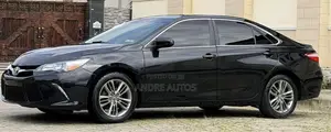 Toyota Camry SE 4dr Sedan (2.5L 4cyl 6A) 2017 Gray