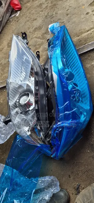 Head Lamp Sienna 2012