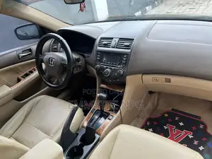 Honda Accord Automatic 2005 Gold