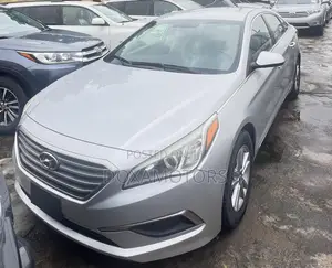 Hyundai Sonata Base Sedan FWD (2.4L 4cyl 6A) 2016 Silver