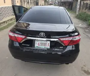Toyota Camry SE 4dr Sedan (2.5L 4cyl 6A) 2017 Black