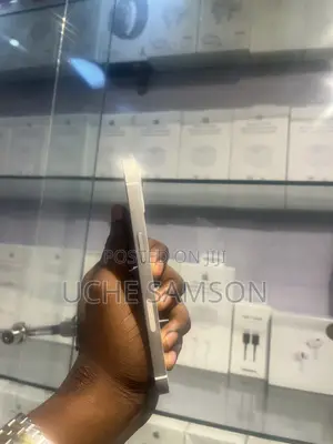 Apple iPhone 13 128 GB White