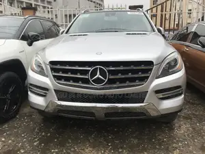 Mercedes-Benz M Class ML350 4MATIC 4dr SUV AWD (3.5L 6cyl 7A) 2014