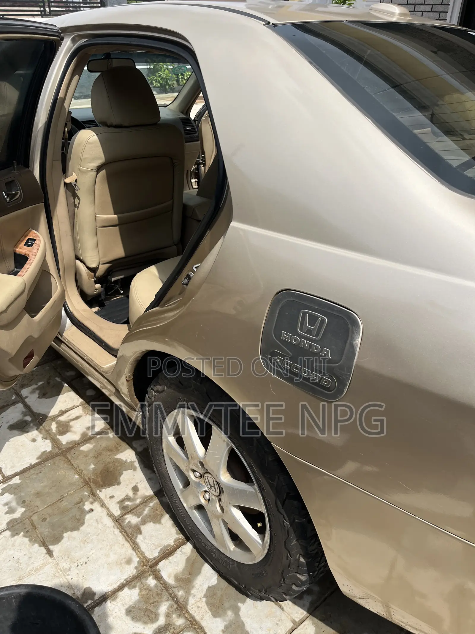 Honda Accord Automatic 2005 Gold