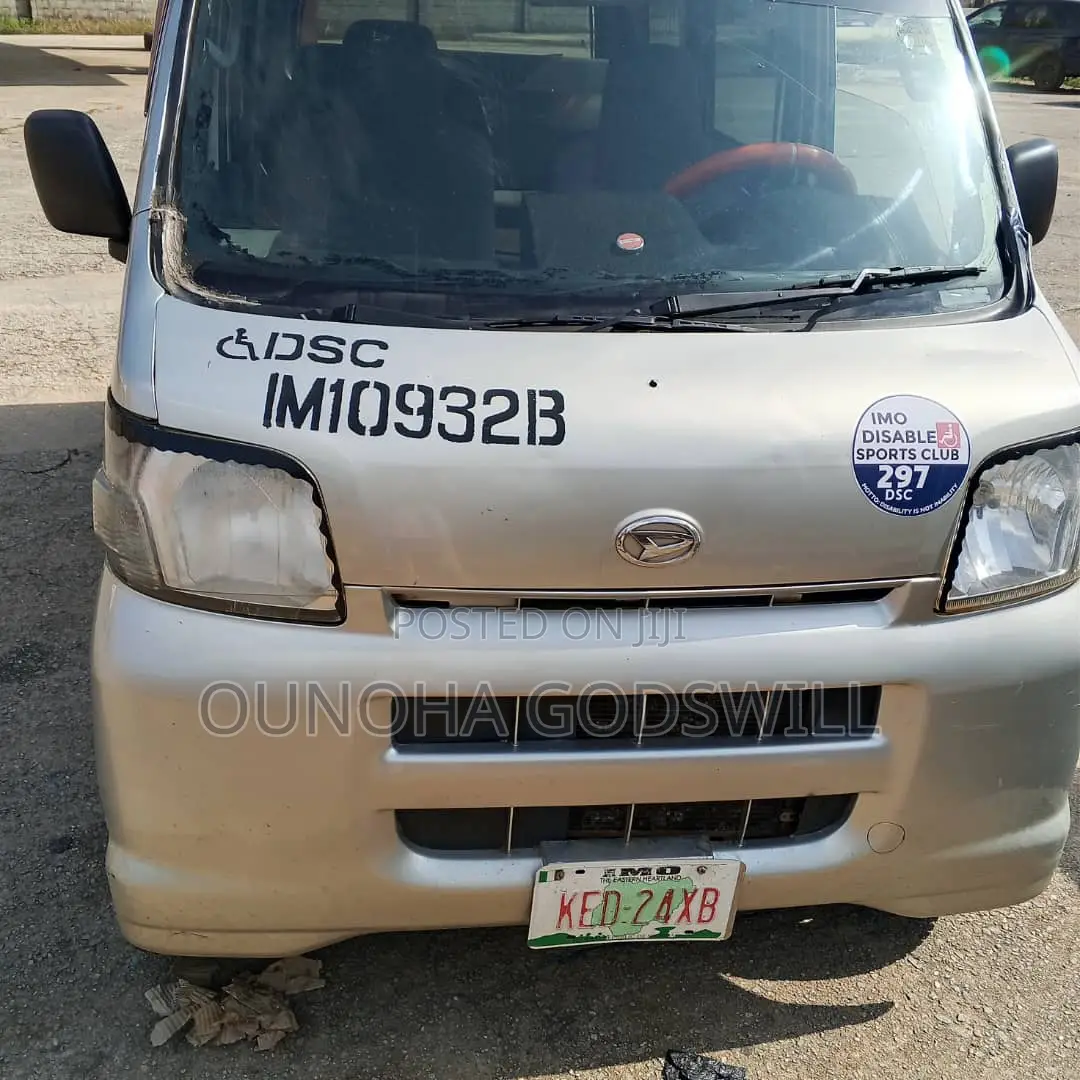 Daihatsu Hijet 2010 Silver
