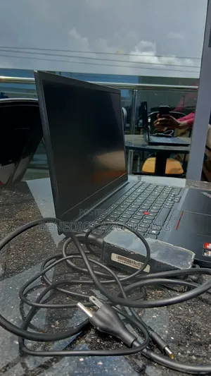 Laptop Lenovo ThinkPad E15 16GB AMD Ryzen 5 SSD 256GB