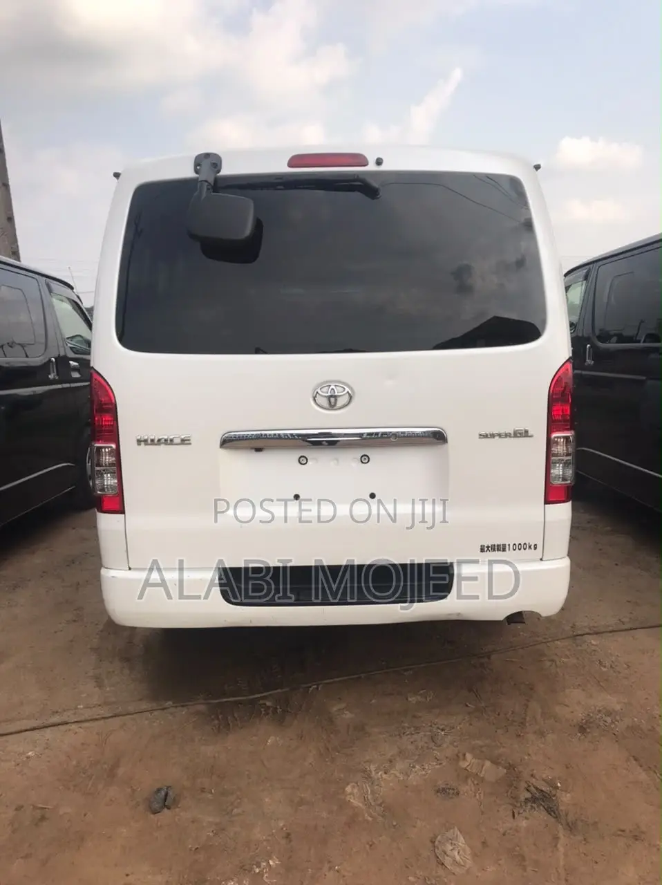 Toyota HiAce 2010 White