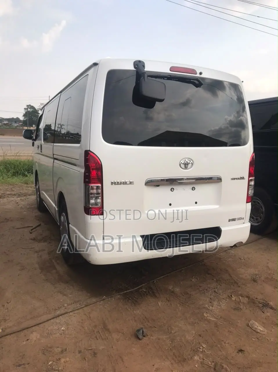 Toyota HiAce 2010 White