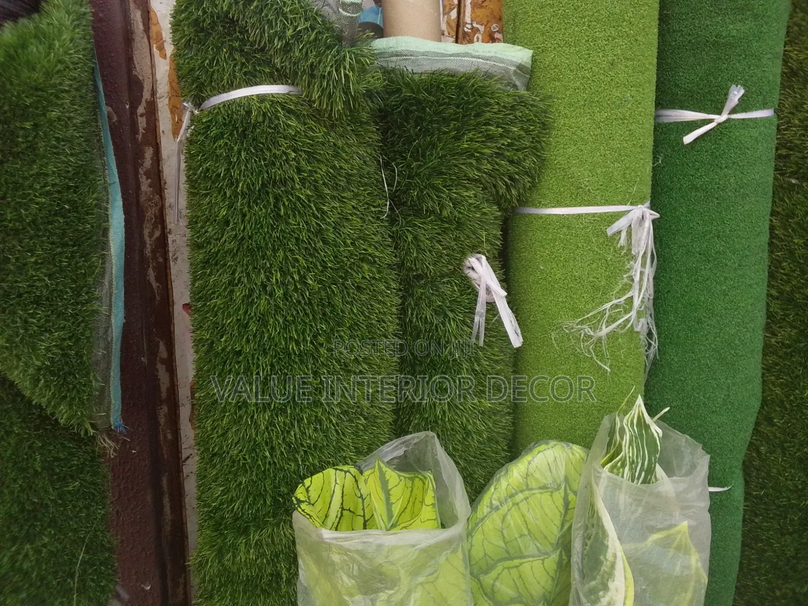 Artificial Grass. Available From 10mm to 50mm. ( High Quality)