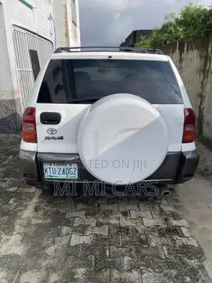 Toyota RAV4 2.0 2005 White