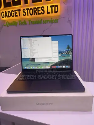 Laptop Apple MacBook Pro 2023 M3 Pro 18GB Apple M3 Pro SSD 512GB