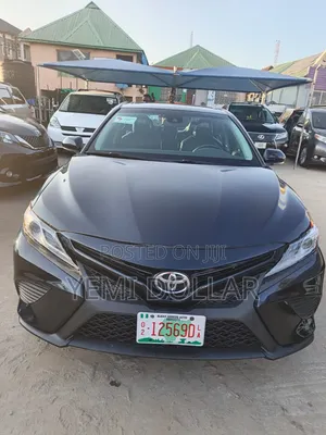 Toyota Camry SE (2.5L 4cyl 8A) 2019 Black