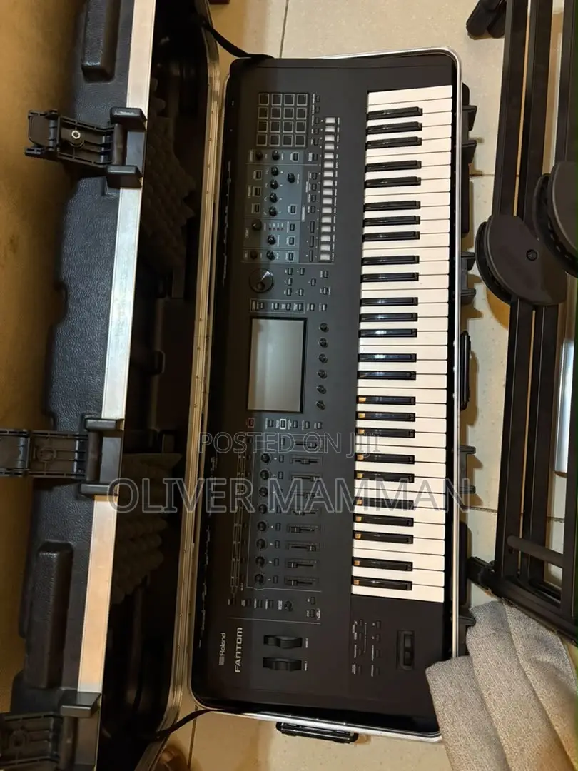 Roland Fantom 6