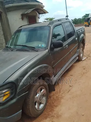 Ford Explorer 2003 Green