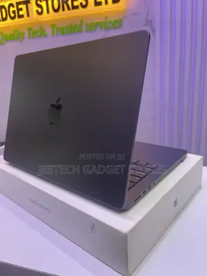 Laptop Apple MacBook Pro 2023 M3 Pro 18GB Apple M3 Pro SSD 512GB