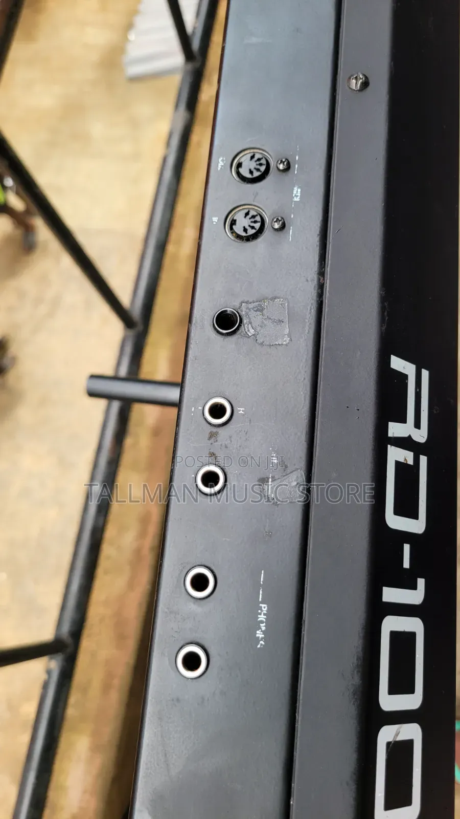 Roland RD-100