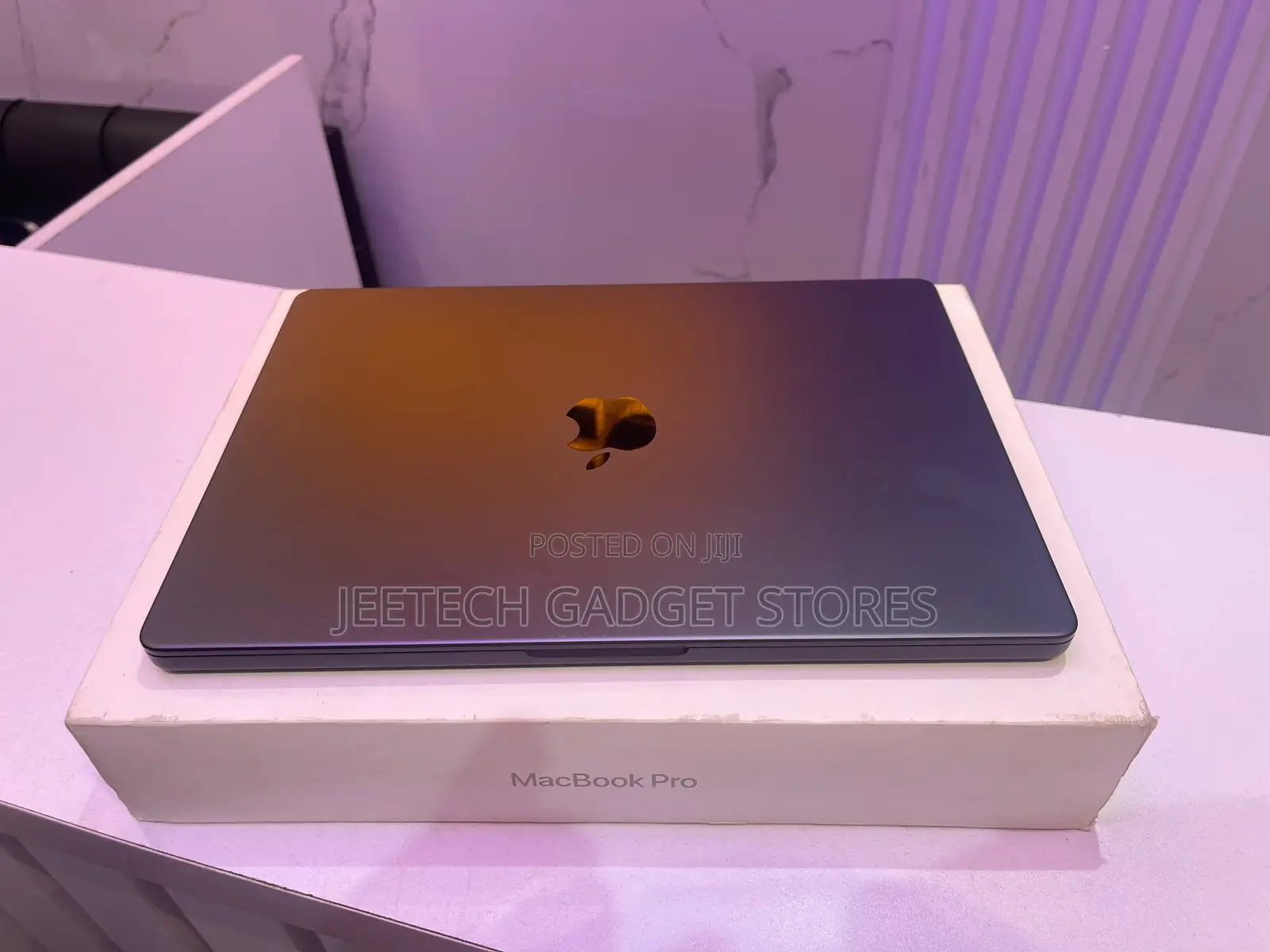 Laptop Apple MacBook Pro 2023 M3 Pro 18GB Apple M3 Pro SSD 512GB