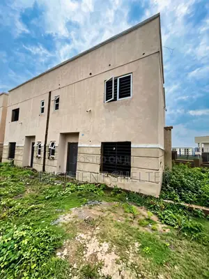4bdrm Duplex in Brains And Hammers, Life Camp for sale