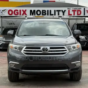 Toyota Highlander Limited 2012 Gray