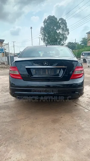 Mercedes-Benz C250 2010 Black
