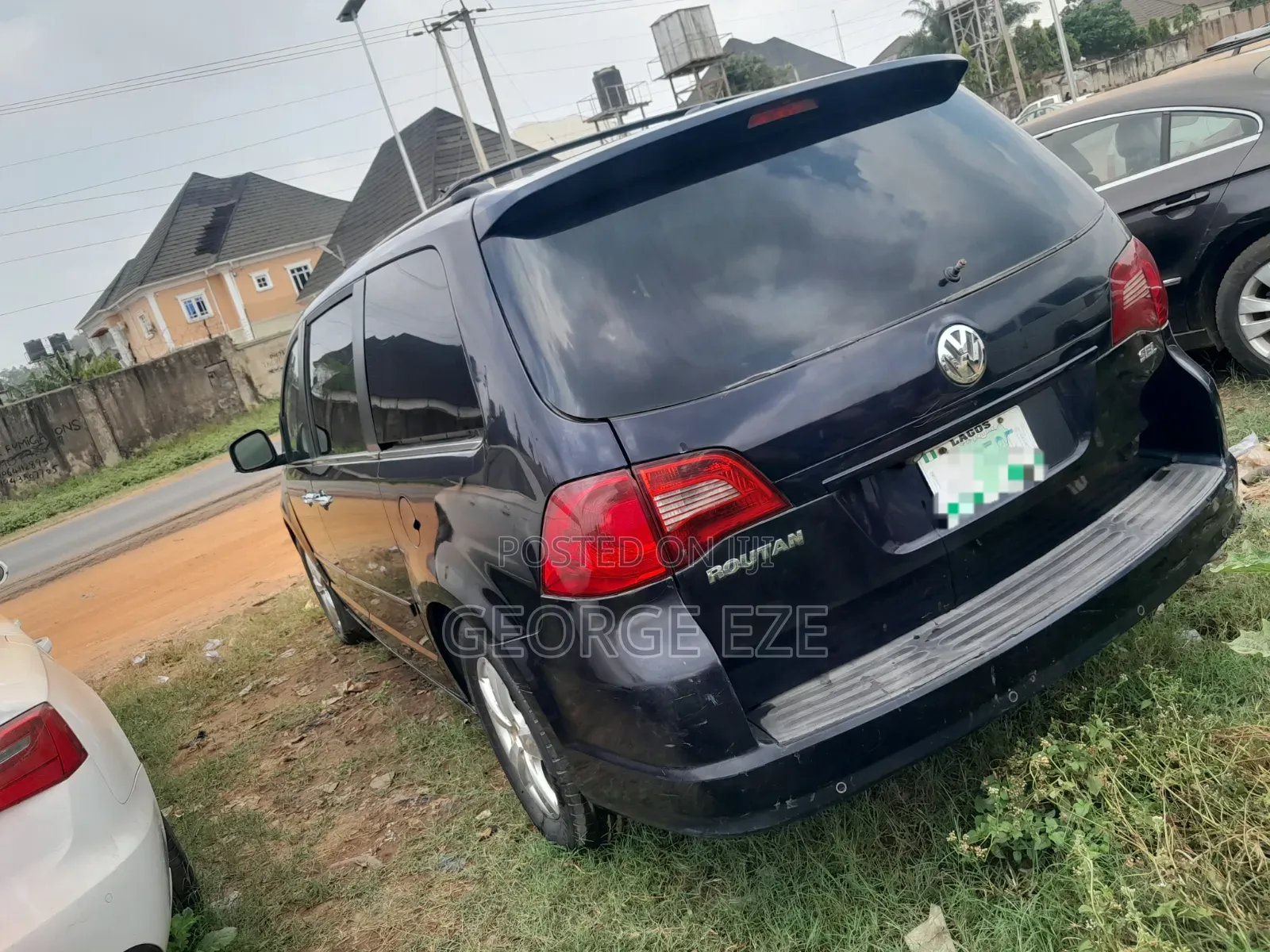 Volkswagen Routan 2010 Black