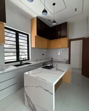 5bdrm Duplex in Ajah for sale
