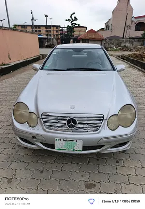Mercedes-Benz C200 2005 Gray