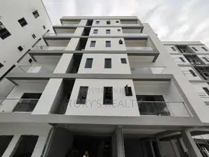 3bdrm Apartment in Lekki Phase 1 for rent