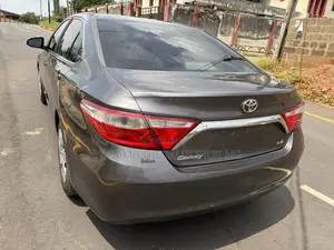Toyota Camry 2016 Gray