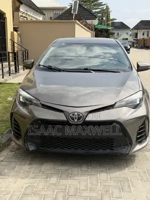Toyota Corolla SE (1.8L 4cyl 2A) 2018 Gray