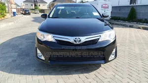 Toyota Camry XLE 4dr Sedan (2.5L 4cyl 6A) 2013 Black