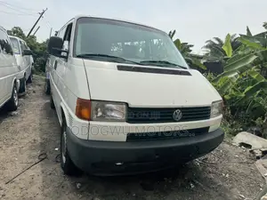 Volkswagen Transporter 2004 White