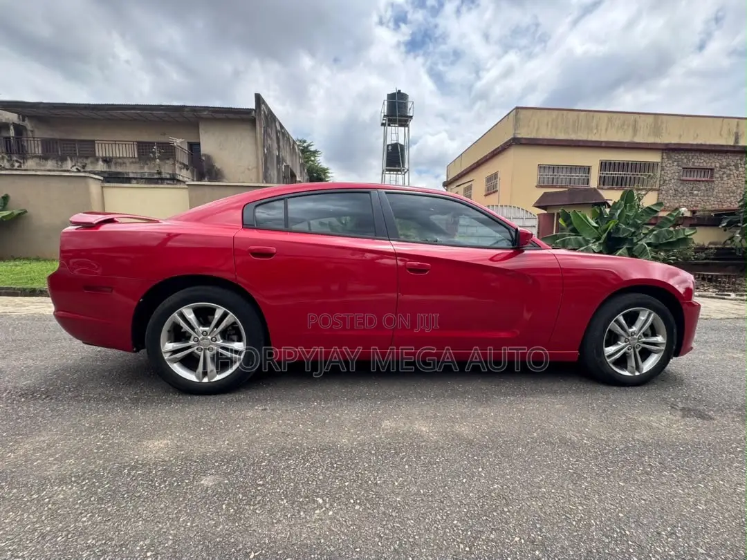 Dodge Charger SE 2012 Red
