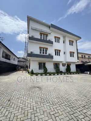 3bdrm Apartment in Lekki Phase 1 for rent