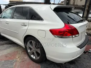 Toyota Venza 2010 White