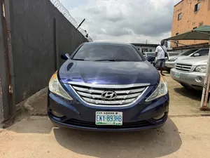 Hyundai Sonata GLS Sedan FWD (2.4L 4cyl 6A) 2011 Blue