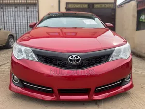 Toyota Camry SE 4dr Sedan (2.5L 4cyl 6A) 2012 Red