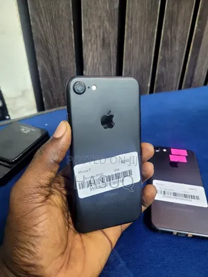 Apple iPhone 7 32 GB Black
