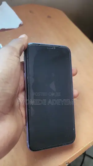 Apple iPhone 11 64 GB Blue