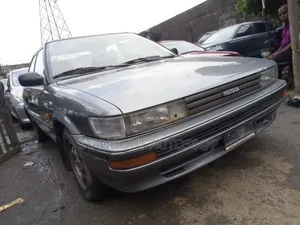 Toyota Corolla Automatic 1999 Silver